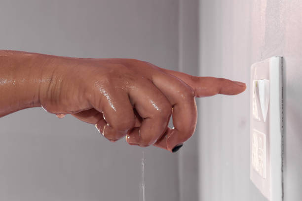 touch-electrical-devices-with-wet-hands